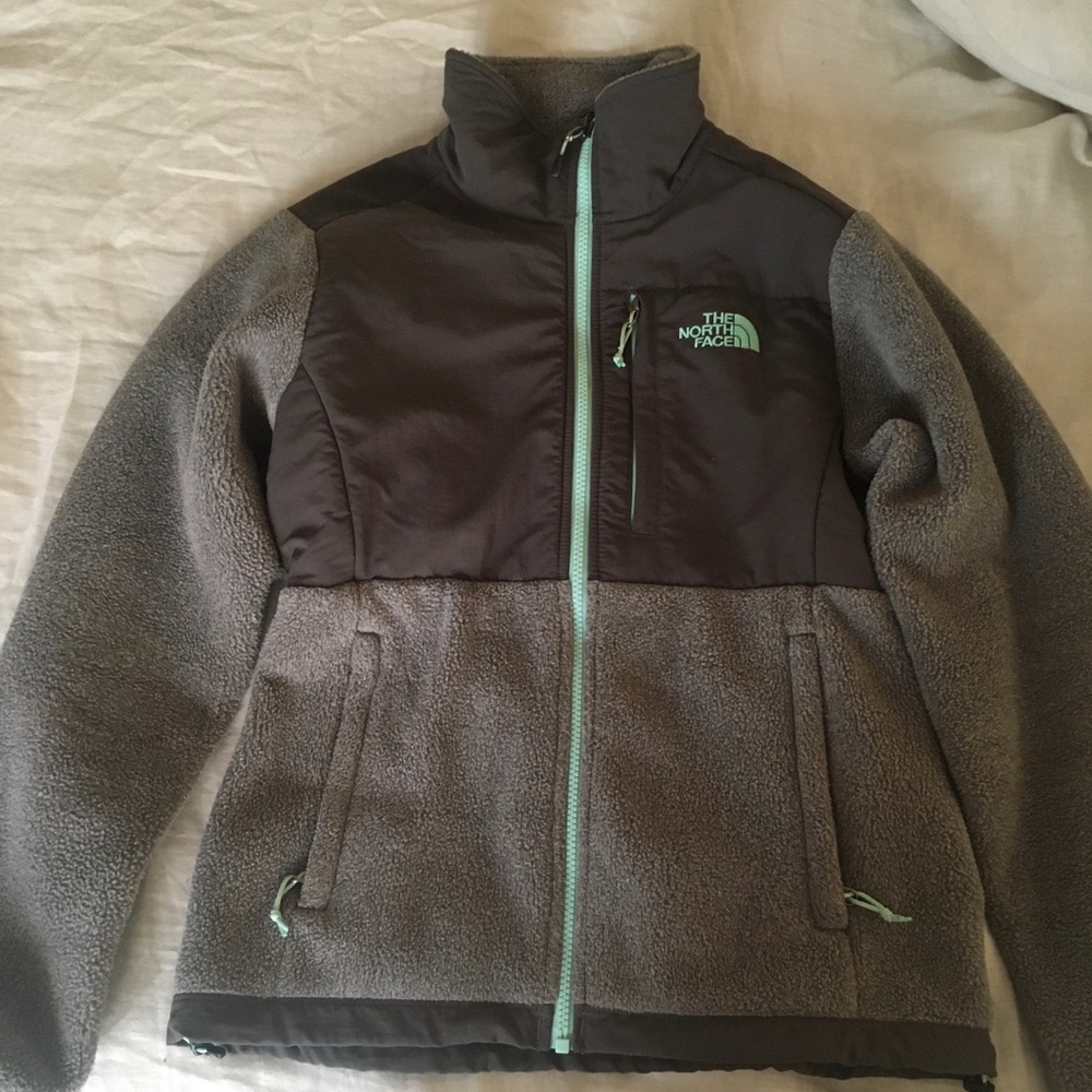Women’s North Face jacket